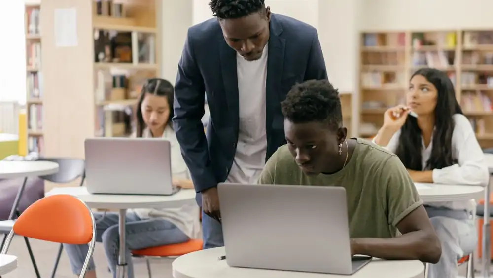 Top 10 Laptops for Students: Performance, Portability & Budget-Friendly Picks