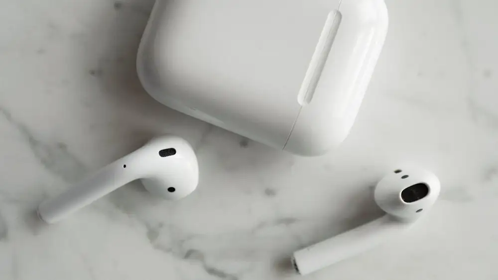 How to Choose the Best Wireless Earbuds: A Buyer’s Guide